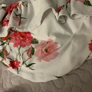 Floral crop top / off shoulder